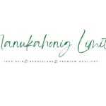 Dark Manuka honey from New Zealand known for antibacterial and healing properties used in wound treatment and skincare