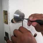 DIY lockpicking tools made from paperclip showing tension wrench and pick techniques for opening locks